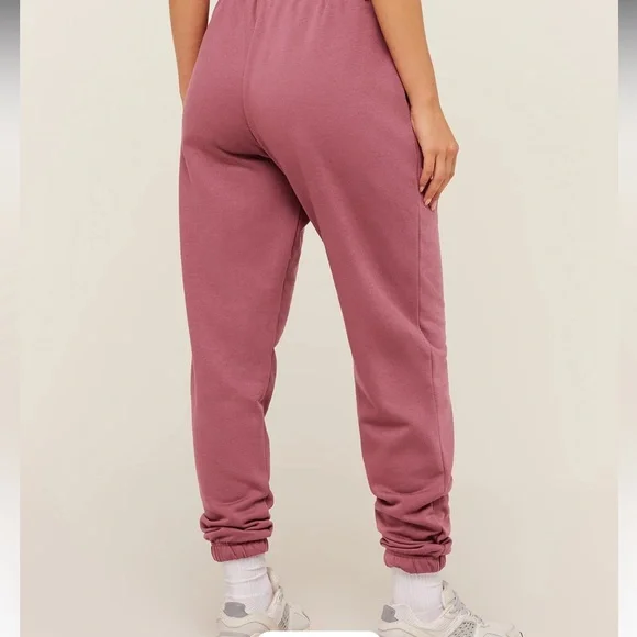 Gymshark Pink Training Fleece Joggers - Picture 2 of 8